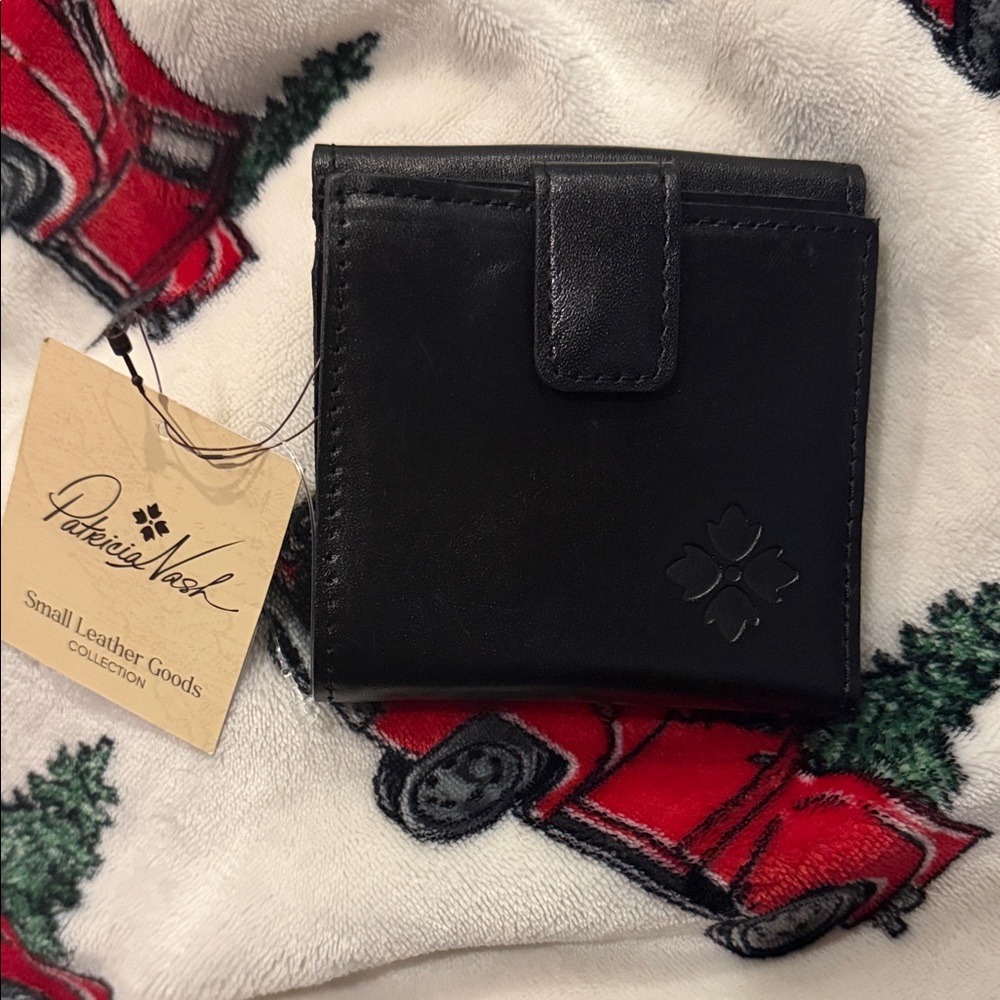 NWT Patricia Nash Black Leather Wallet